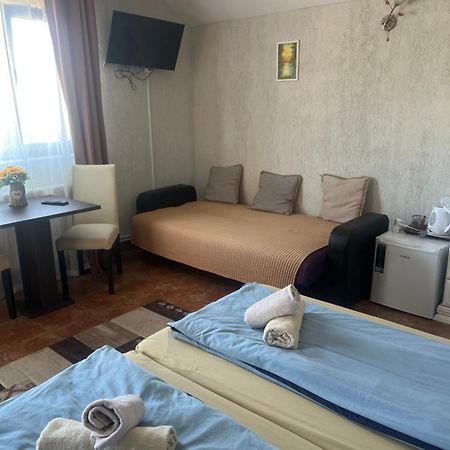 Вілла Popas Turistic Terasa Europa Тиргу-Окна Екстер'єр фото