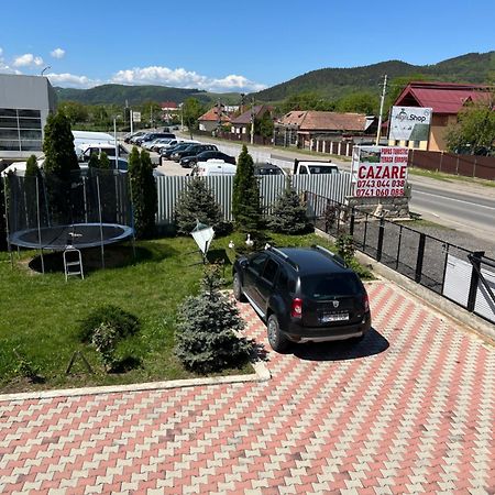 Вілла Popas Turistic Terasa Europa Тиргу-Окна Екстер'єр фото